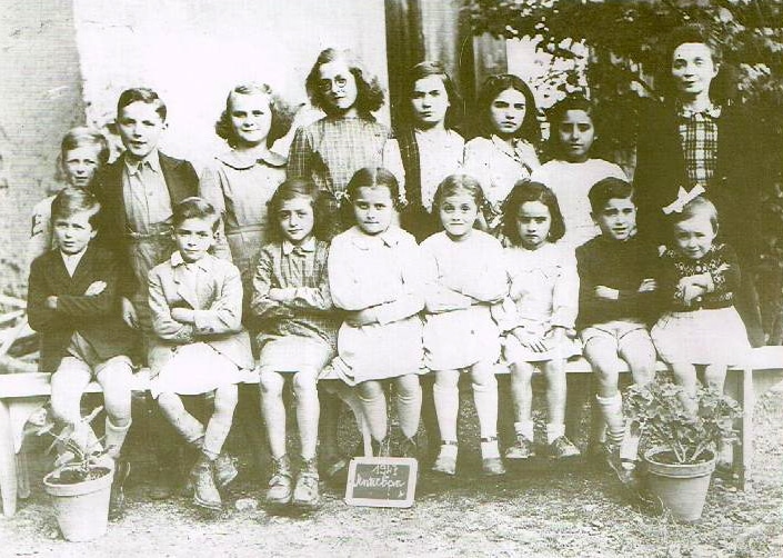 Classe de Madeleine Dumail en 1945 ou 1946 Antichan école 1945 1946 Madeleine Dumail